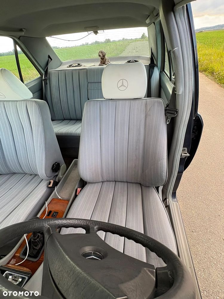 Mercedes-Benz W124 (1984-1993) - 22
