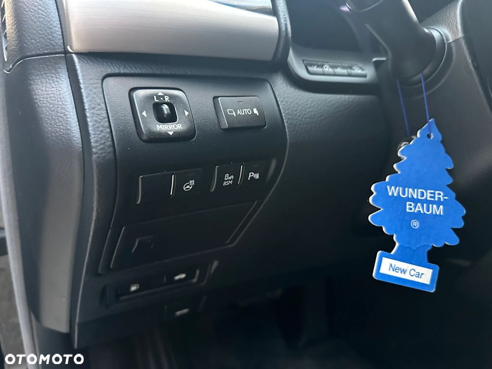 Lexus LS 460 Superior AWD - 24