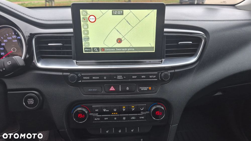 Kia Ceed 1.4 T-GDI L Business Line - 16