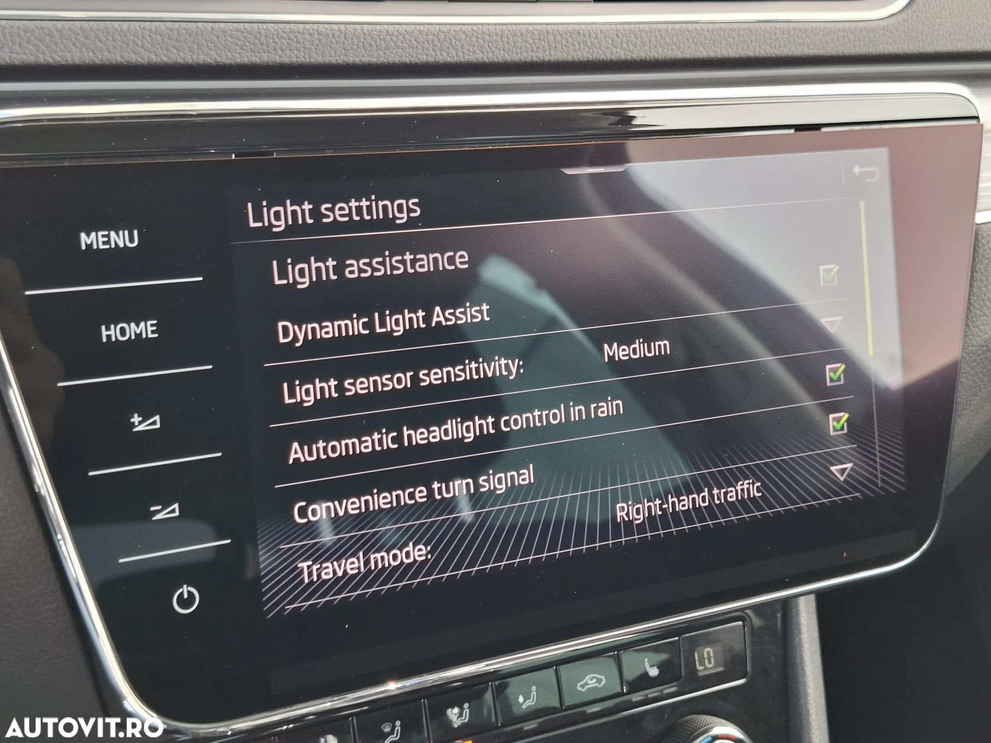 Skoda Superb 2.0 TDI DSG Style - 35