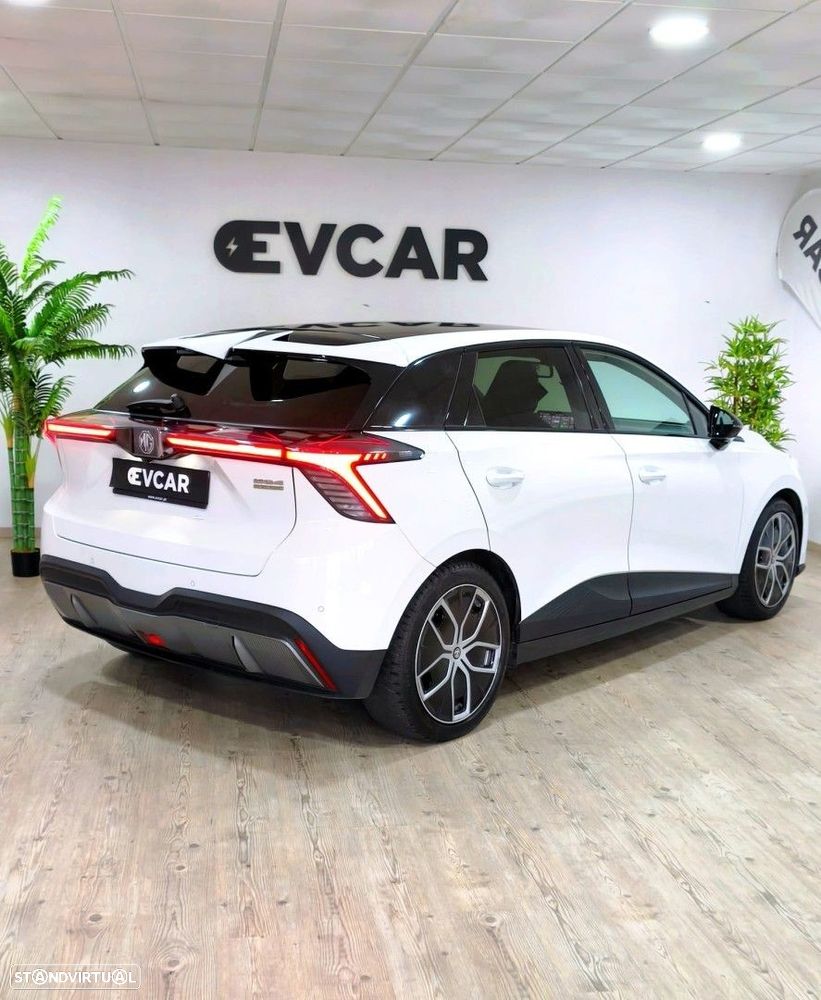 MG MG4 64 kWh Luxury - 5