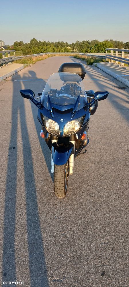 Yamaha FJR - 2