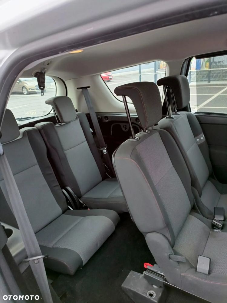 Renault Grand Scenic - 9