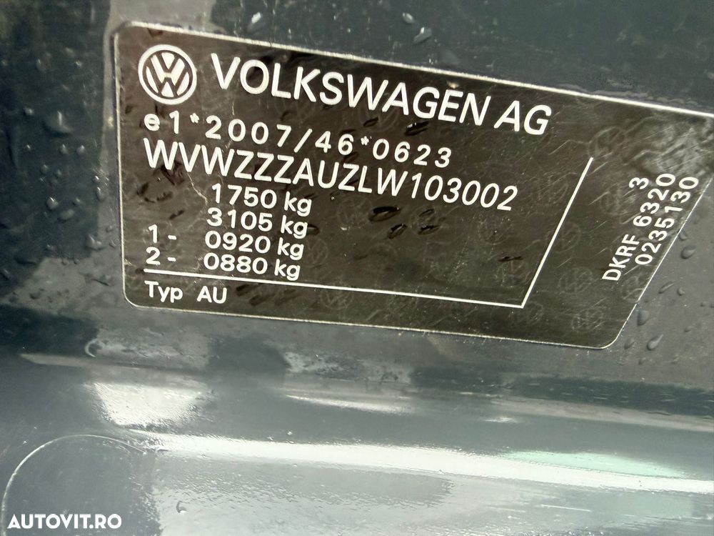 Volkswagen Golf - 8