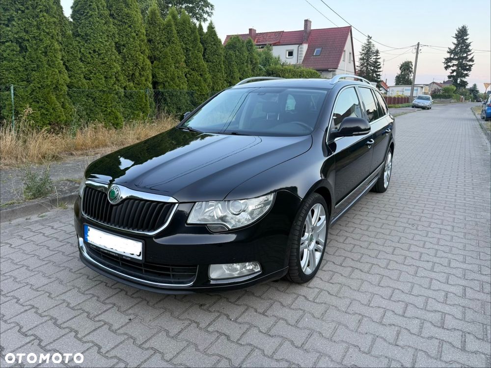 Skoda Superb 2.0 TDI DSG Exclusive - 1
