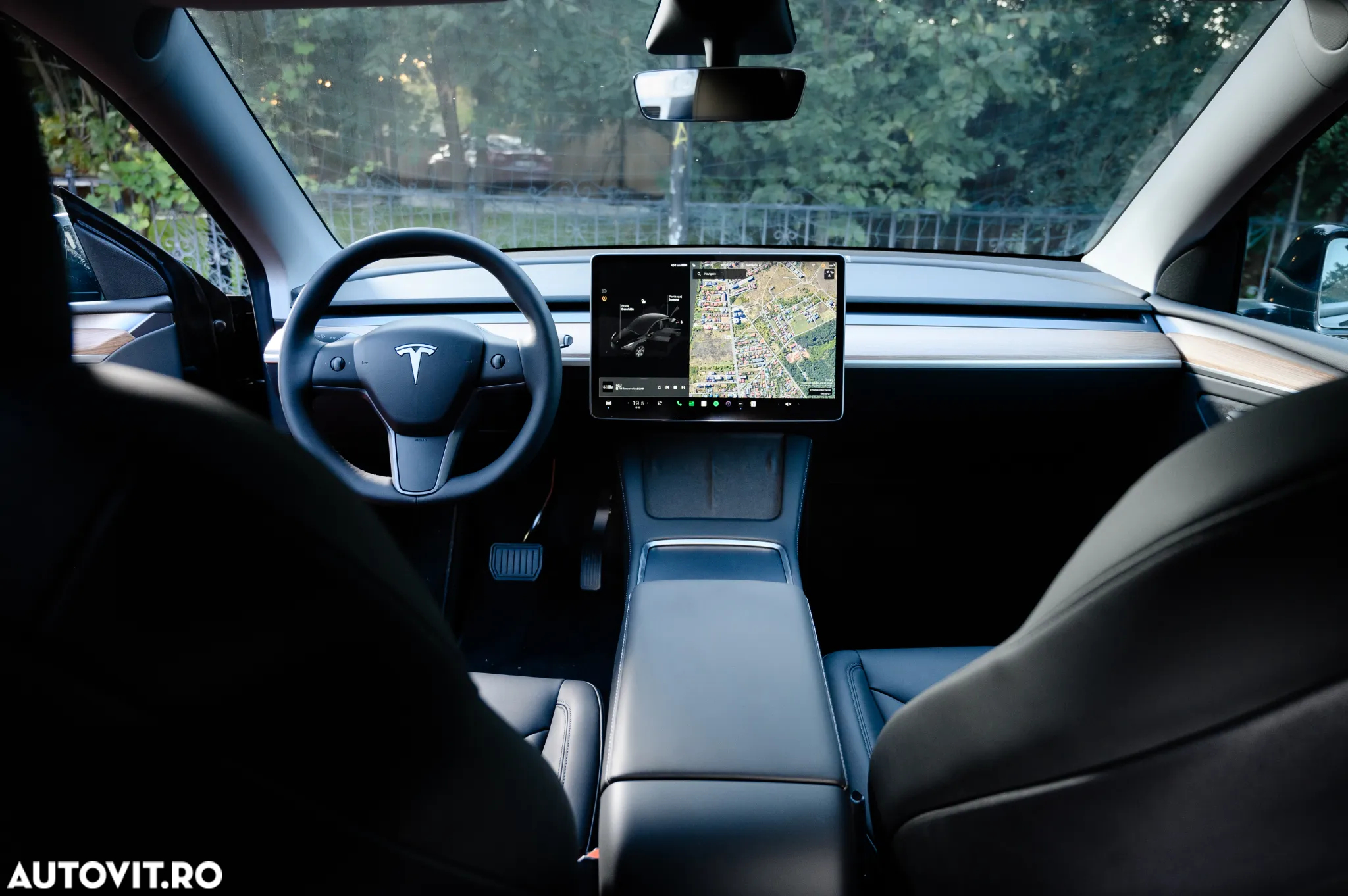 Tesla Model Y - 6