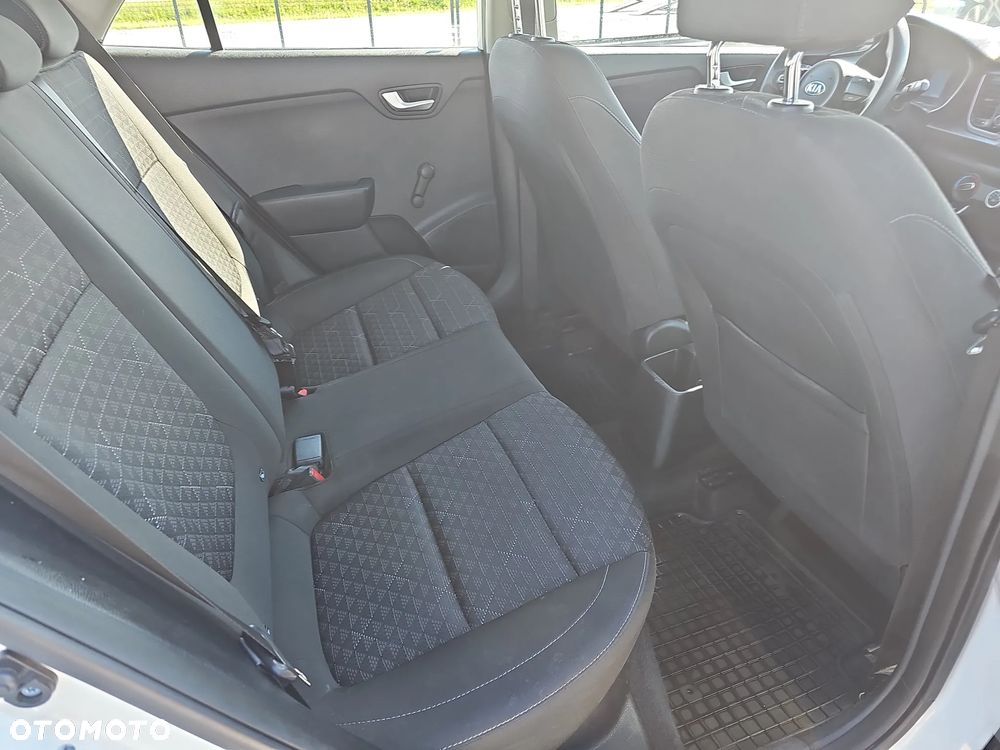 Kia Rio 1.2 M - 23