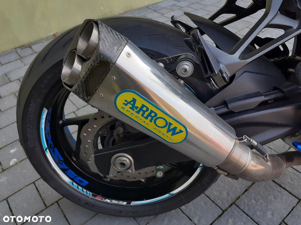 Suzuki GSX - 15