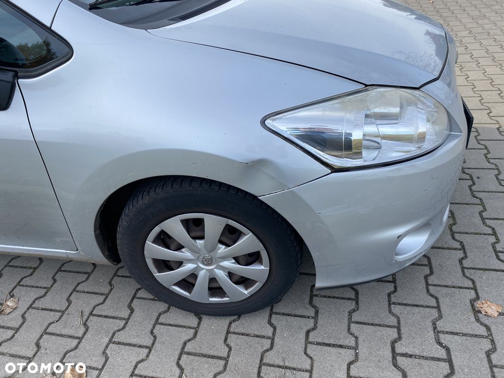 Toyota Auris 1.4 D-4D Terra - 7