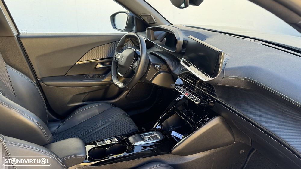 Peugeot e-2008 50 kWh GT - 22