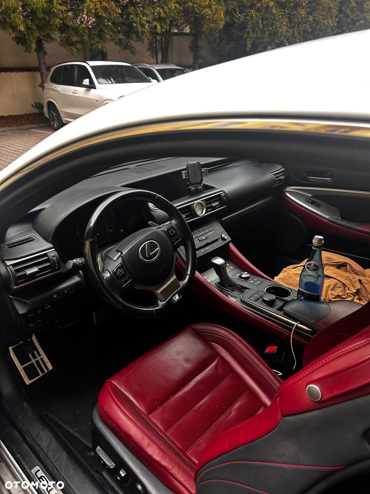 Lexus RC 200t / 300 F Sport - 9