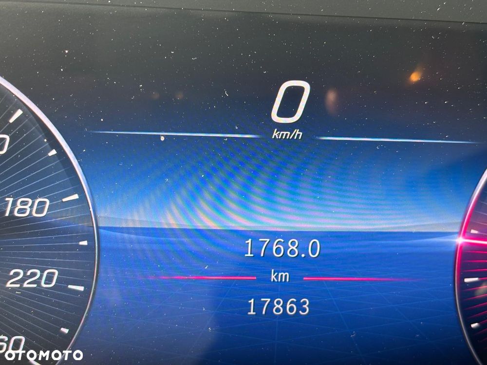 Mercedes-Benz GLC 300 4Matic 9G-TRONIC AMG Line - 17