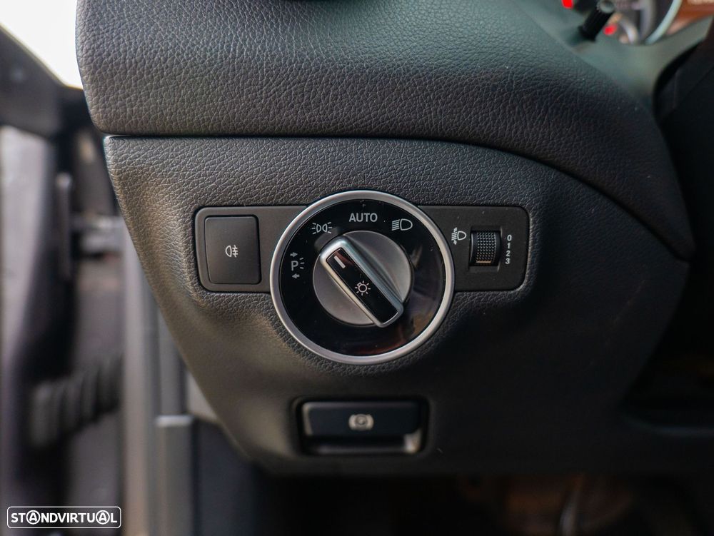 Mercedes-Benz CLA 200 d Shooting Brake Urban Aut. - 15