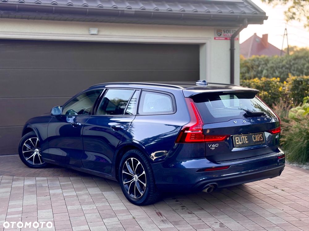 Volvo V60 B3 B DKG Momentum Pro - 4