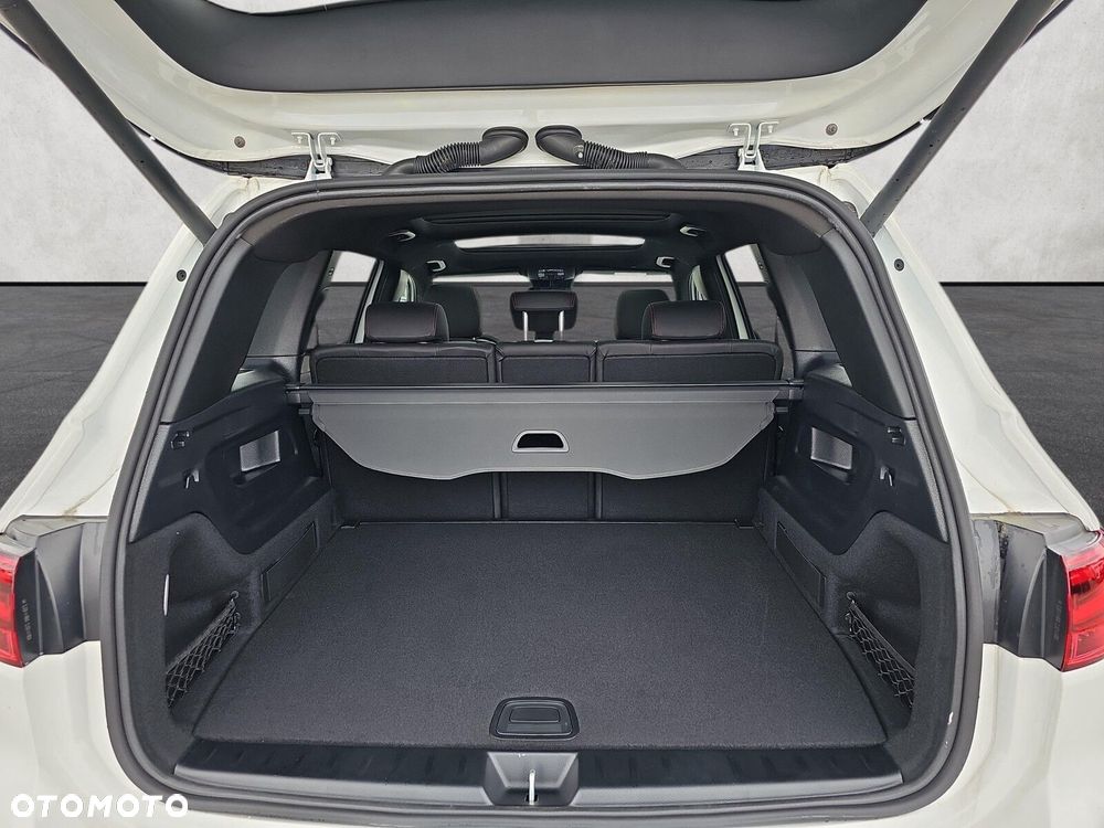 Mercedes-Benz GLB - 17