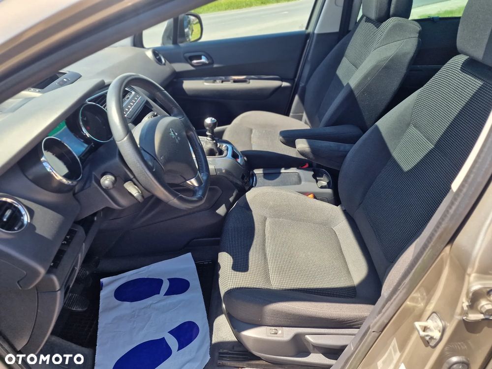 Peugeot 5008 1.6 HDi Premium - 18