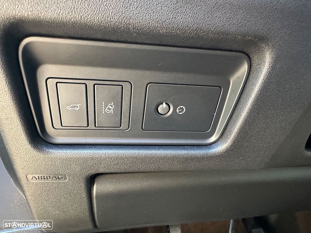 Land Rover Discovery Sport 2.0 eD4 HSE - 28