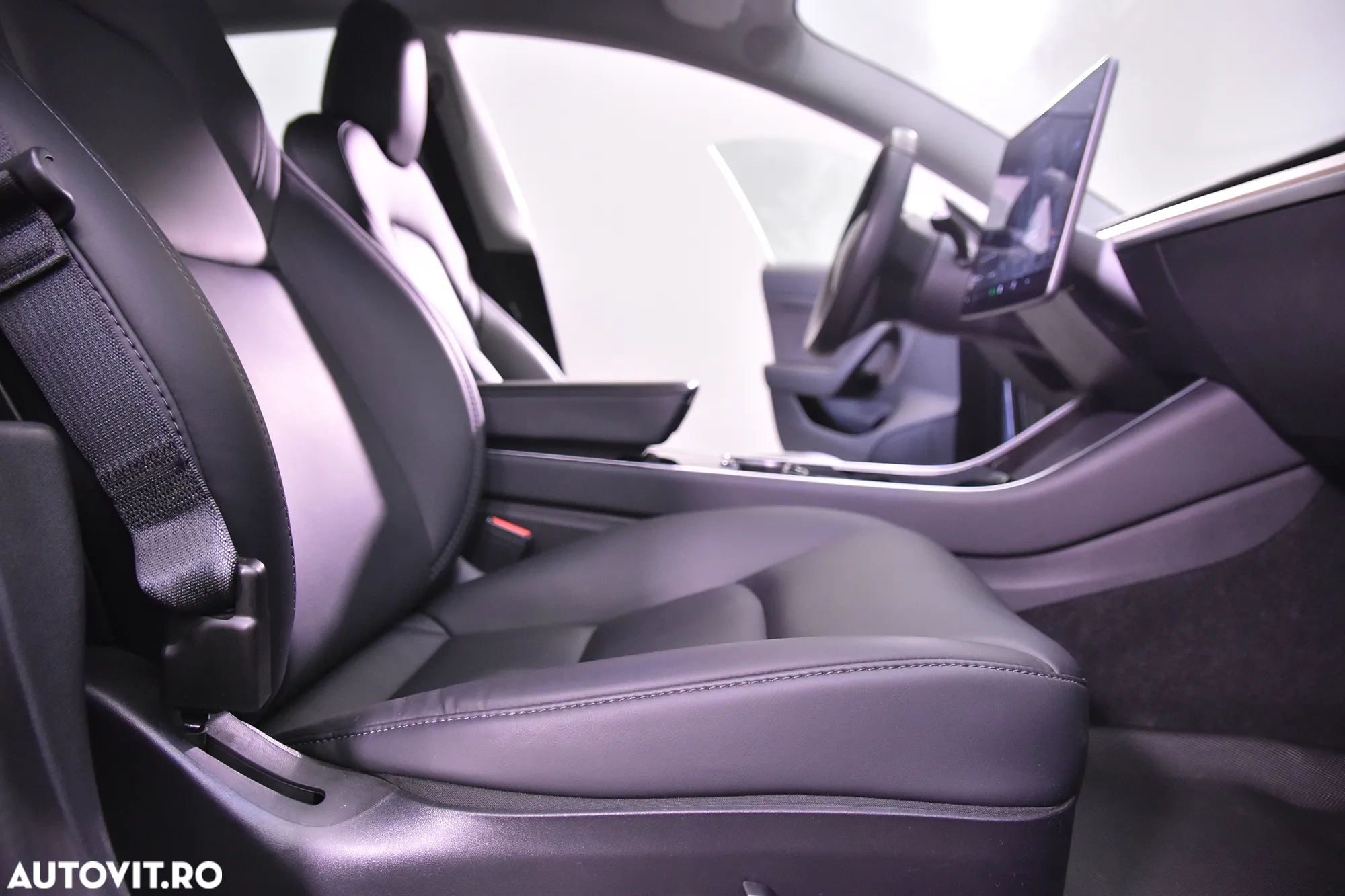 Tesla Model 3 - 11