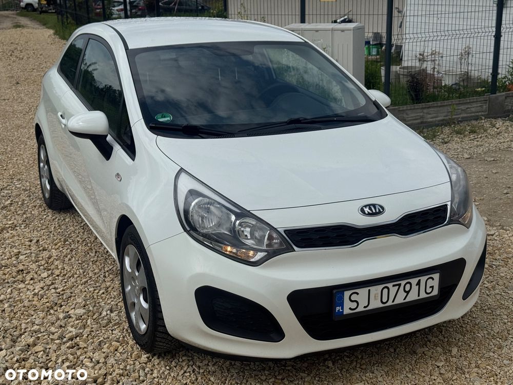 Kia Rio 1.2 Dream Team Edition - 6