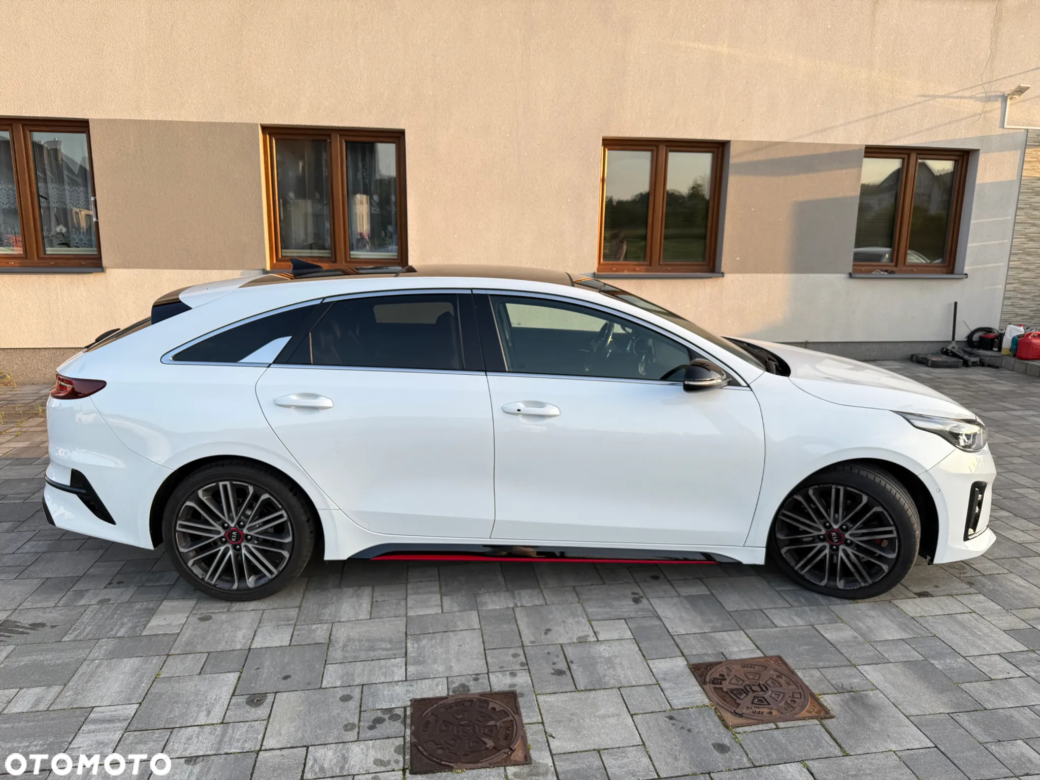 Kia ProCeed 1.6 T-GDI GT DCT - 2