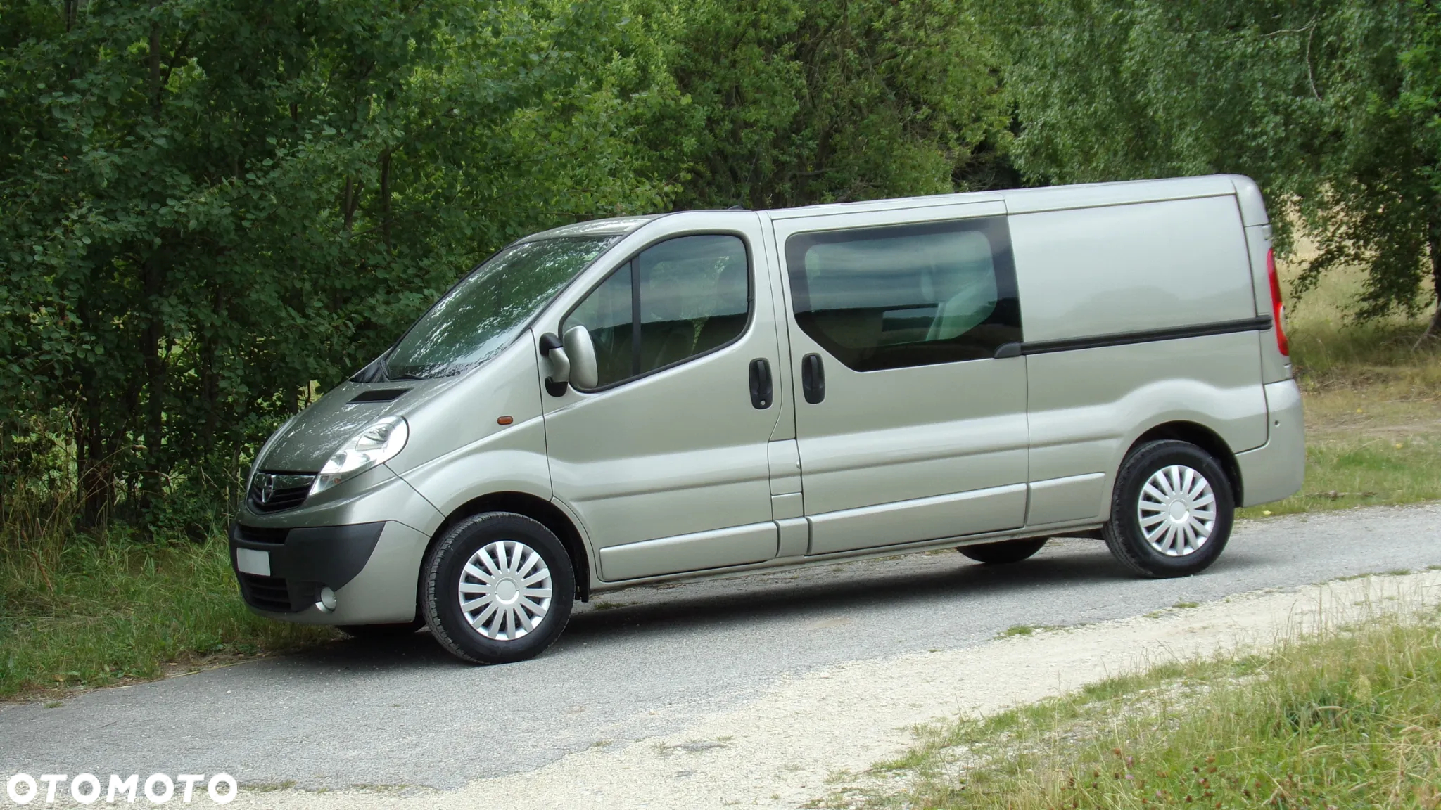 Opel VIVARO 2.0 115KM * LONG * KLIMA * NAVI * BRYGADÓWKA * ZADBANY ! - 9