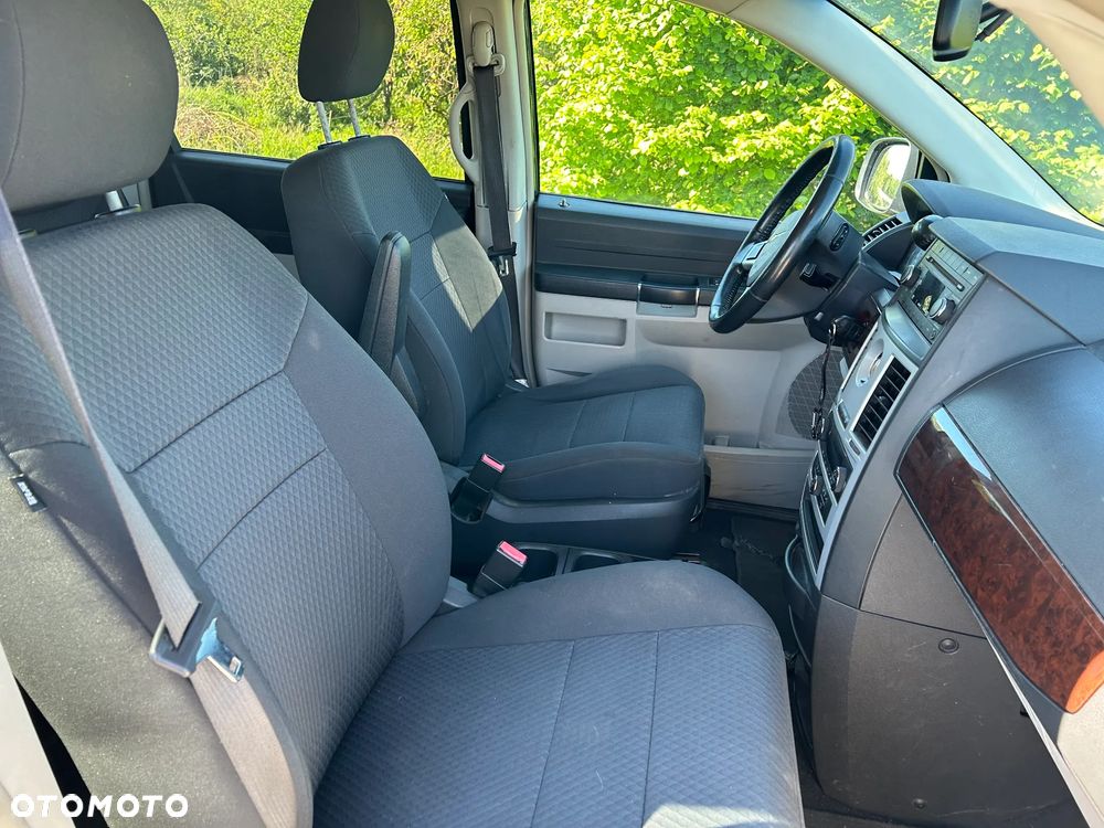 Chrysler Voyager 2.8 SE CRD - 9