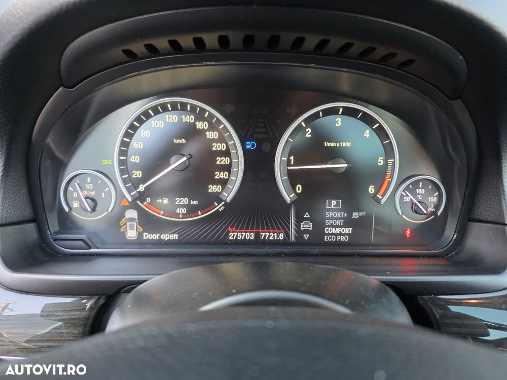 BMW Seria 5 520d Aut. - 24