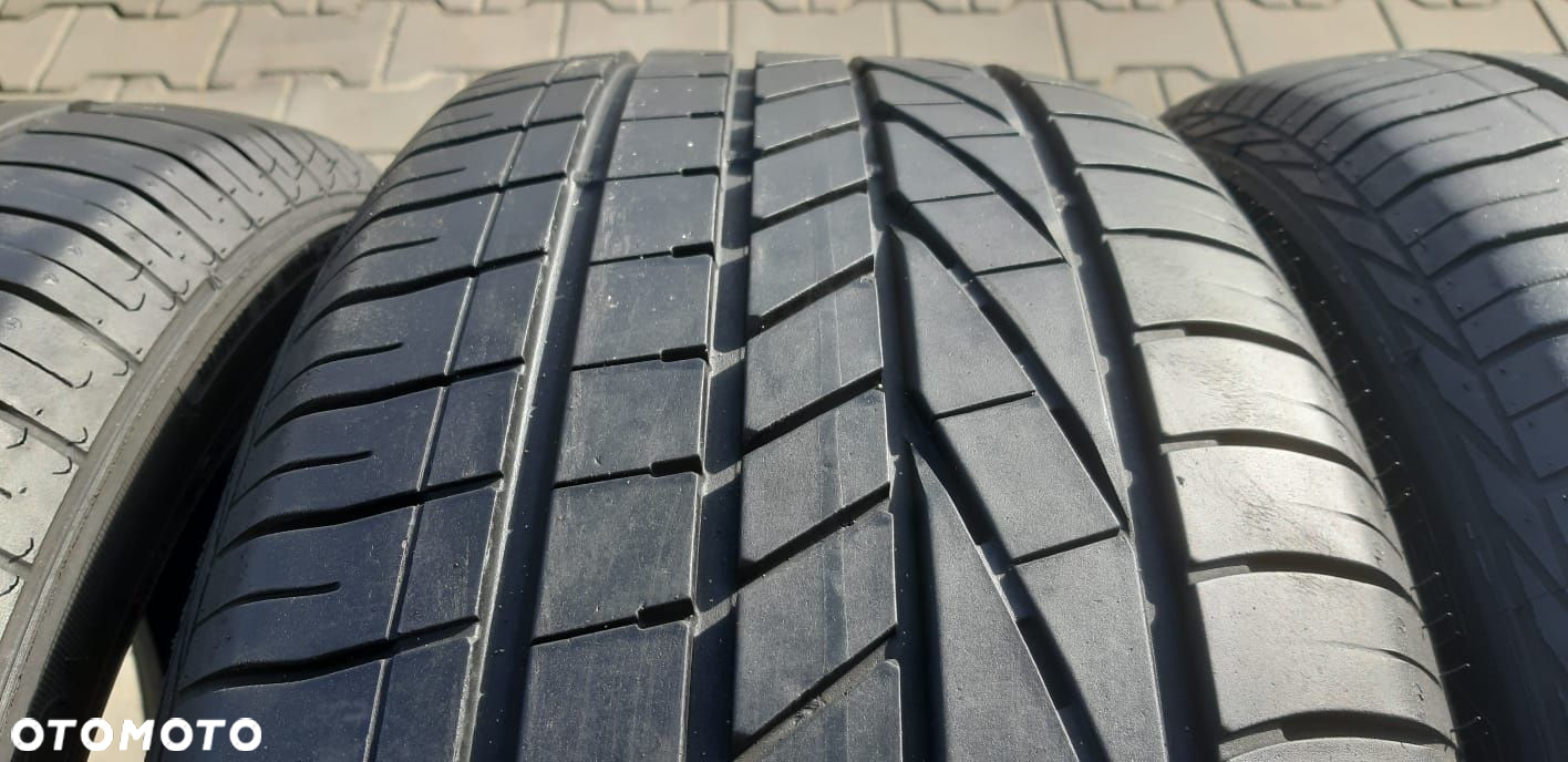 Opony Goodyear 255 45 R20 - 3