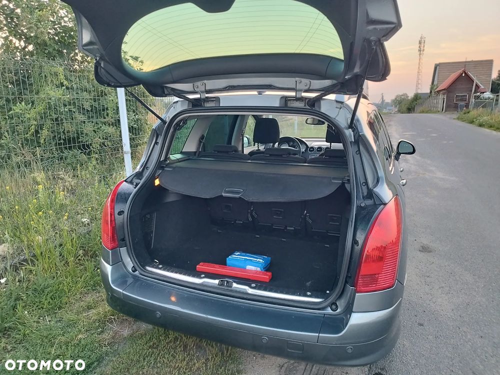 Peugeot 308 1.6 HDi Premium - 17