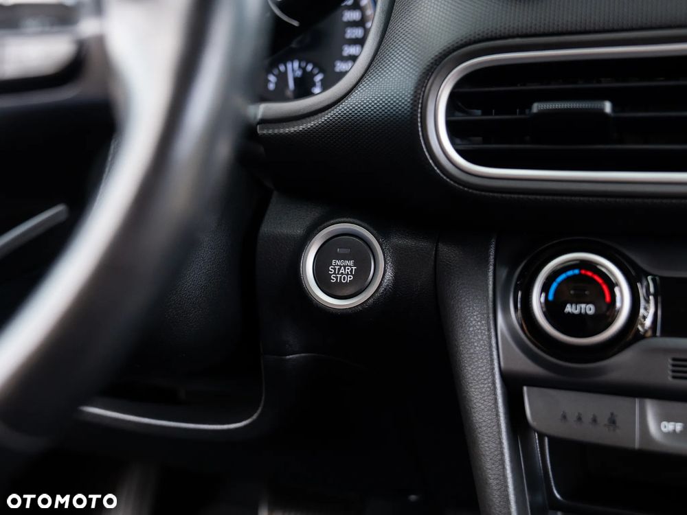 Hyundai Kona 1.6 T-GDI DCT Premium - 38