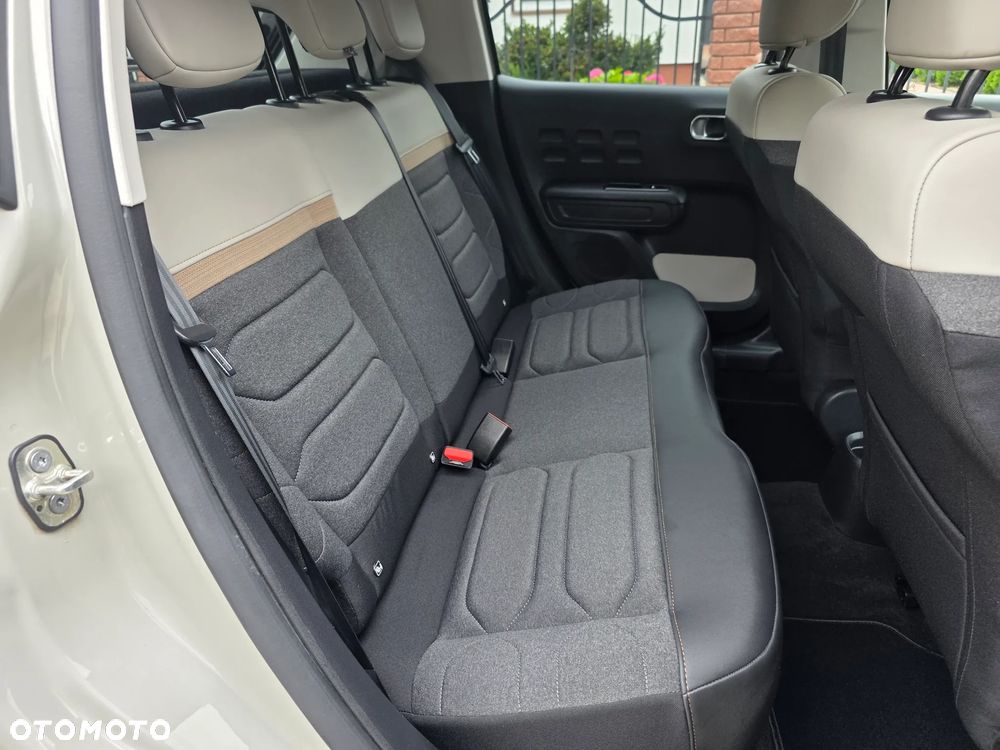Citroën C3 1.2 PureTech Shine EAT6 - 19