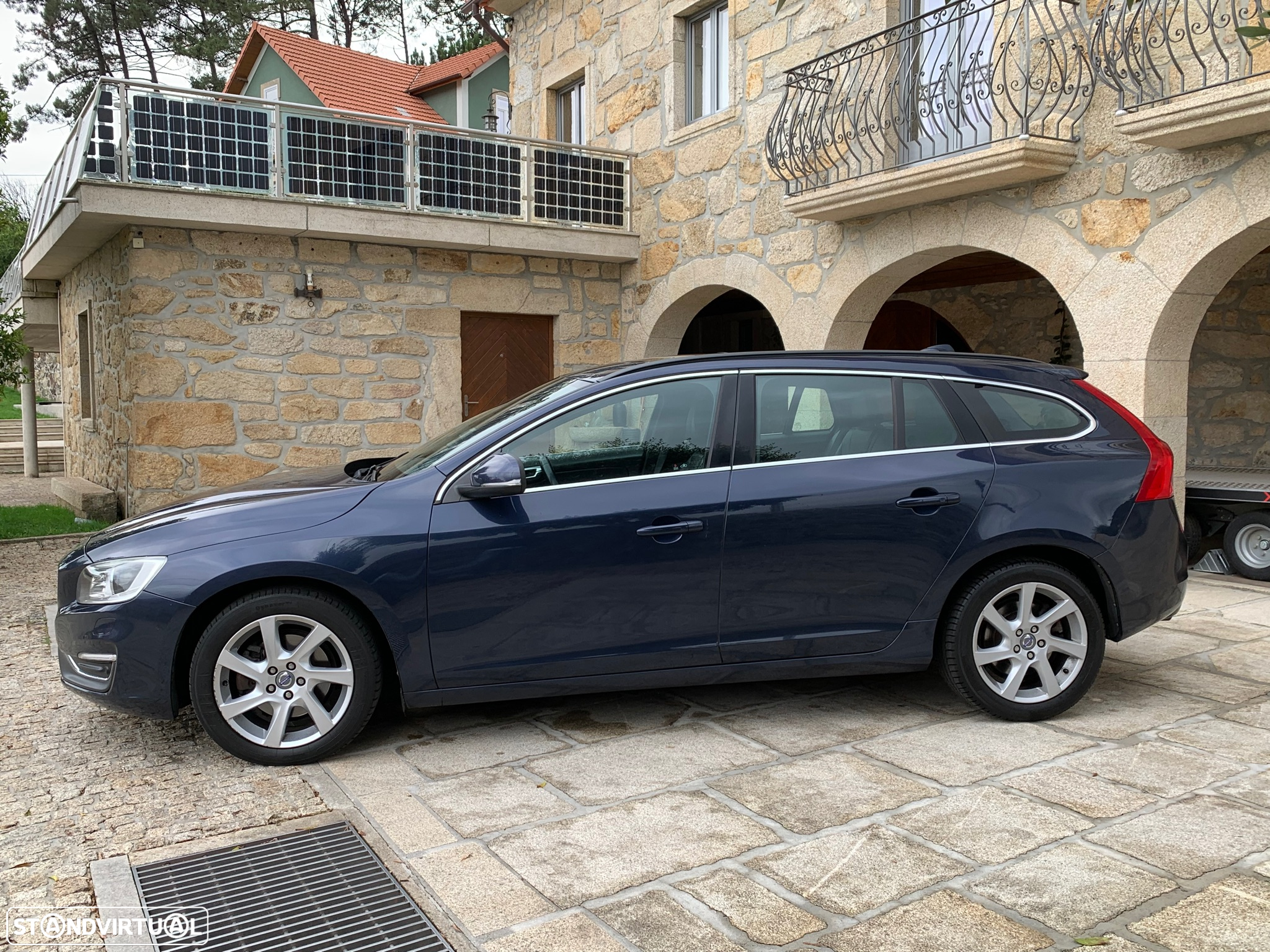 Volvo V60 D2 Geartronic Powershift Momentum - 4
