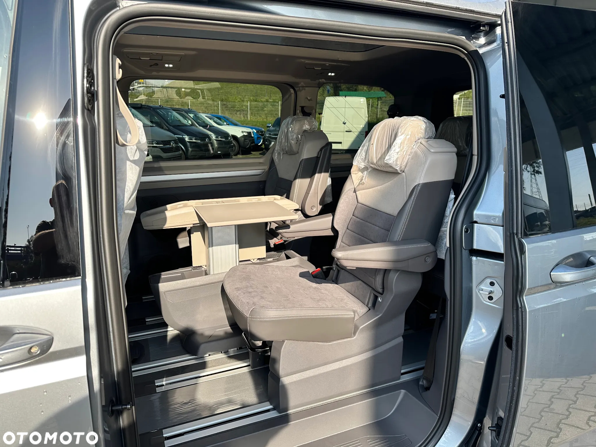 Volkswagen Multivan 2.0 TSI L1 Life DSG - 9