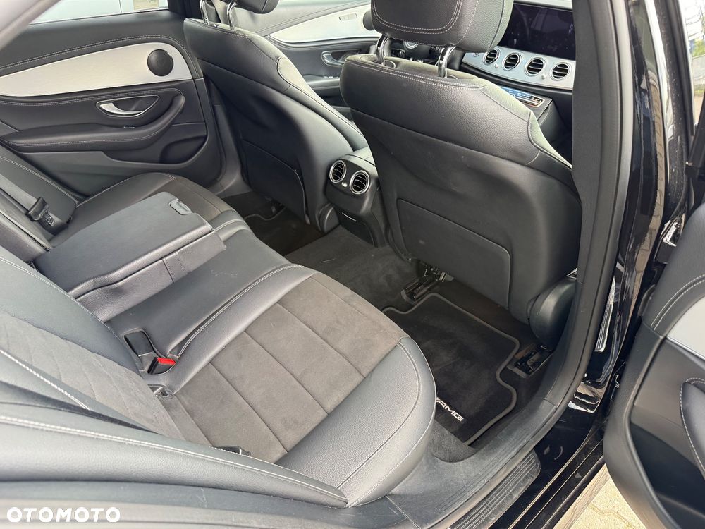 Mercedes-Benz Klasa E 220 d 4-Matic AMG - 31