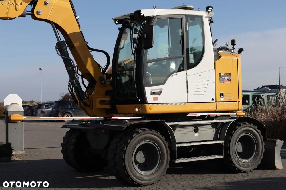Liebherr A910 Compact Litronic - 14
