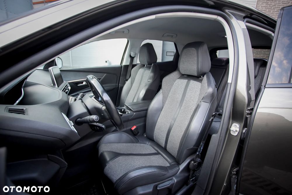 Peugeot 3008 1.6 BlueHDi Allure S&S - 11