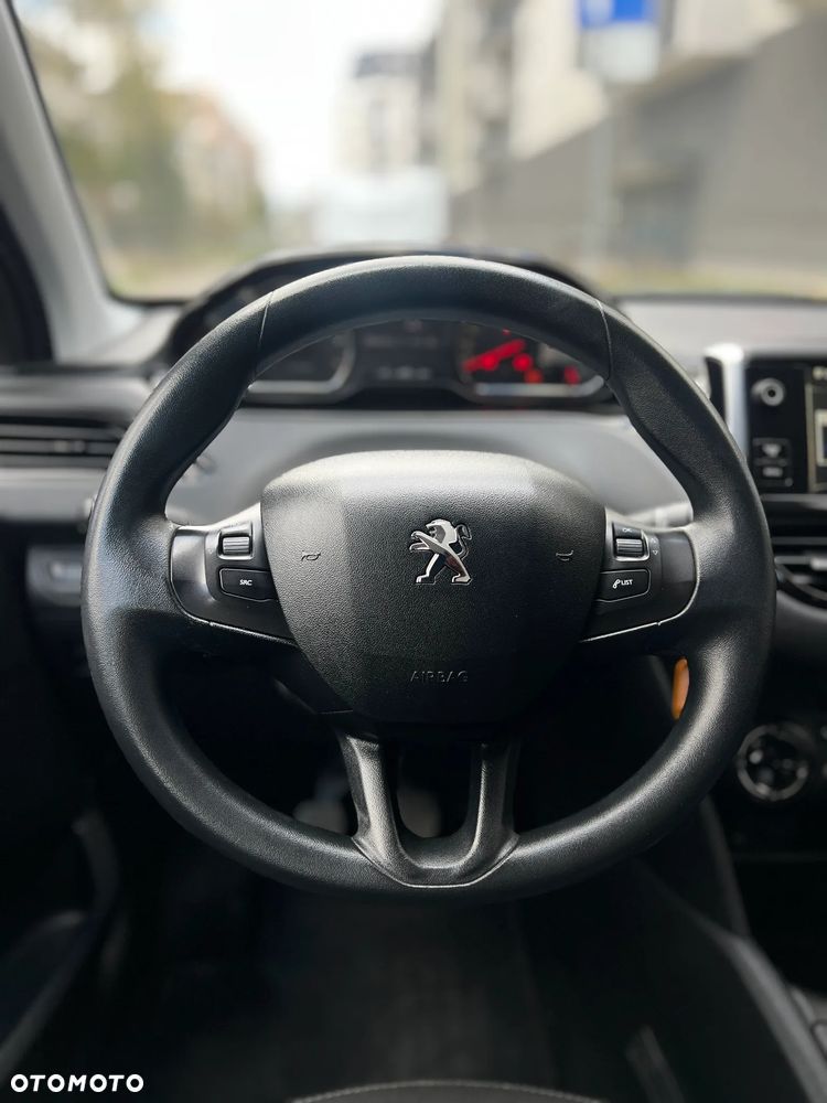 Peugeot 208 - 22