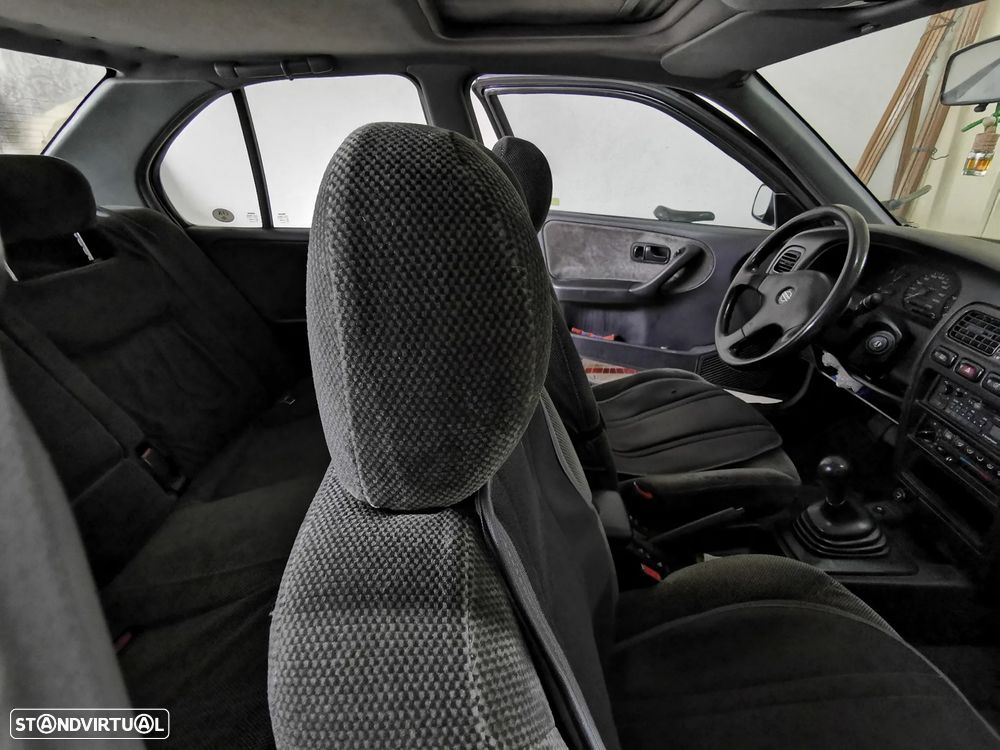 Nissan Primera Hatchback 1.6 LX + - 23