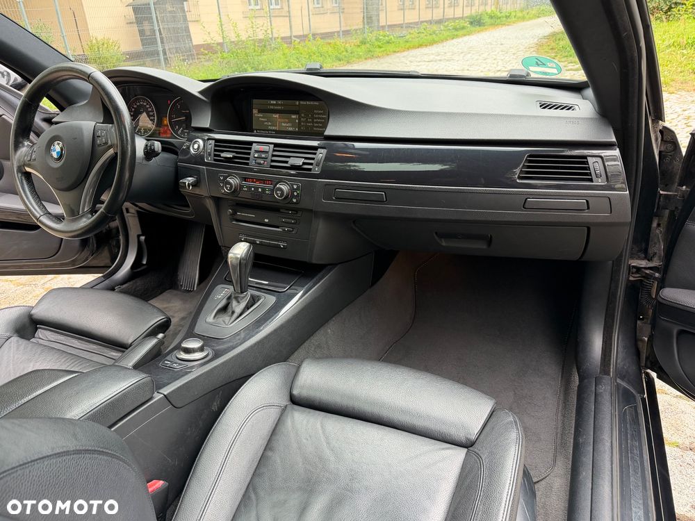BMW Seria 3 330d - 23