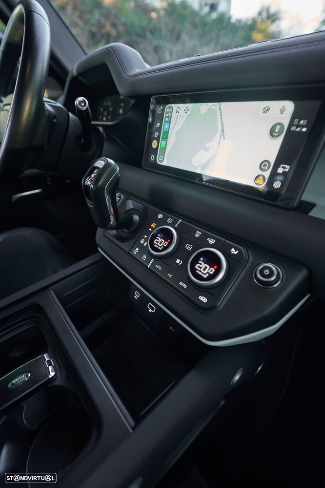 Land Rover Defender 110 P400e SE - 38