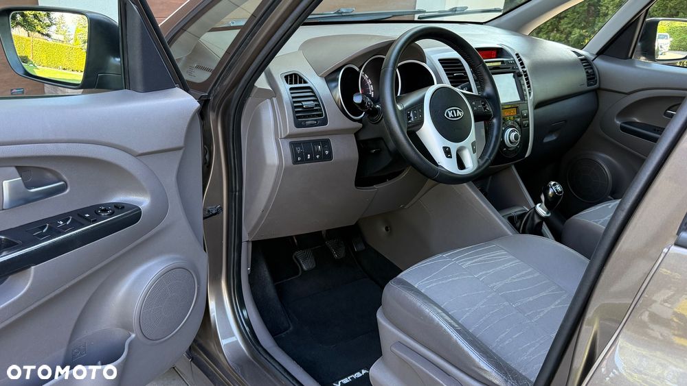 Kia Venga 1.6 CVVT Platinum Edition - 30