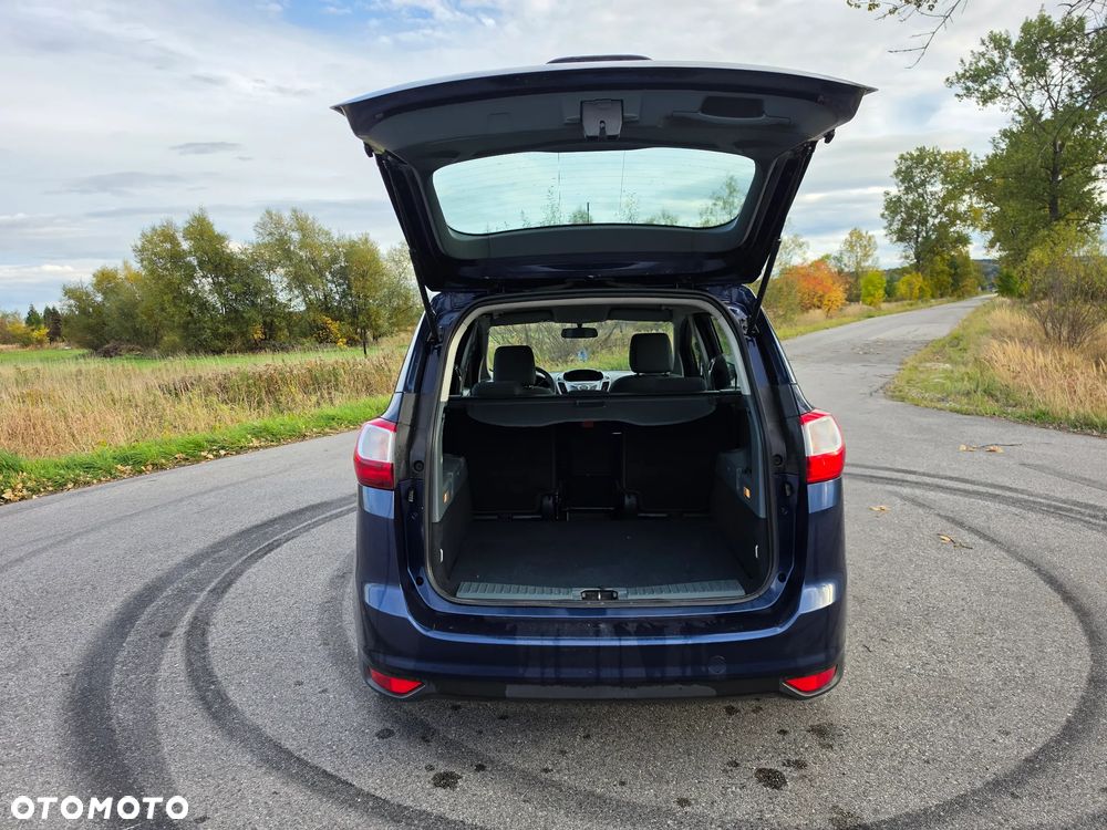 Ford Grand C-MAX - 16