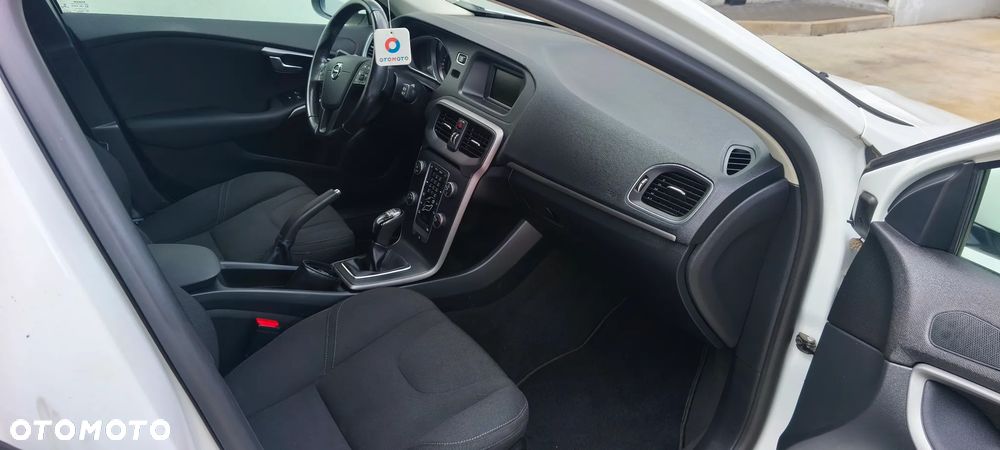 Volvo V40 D3 - 19