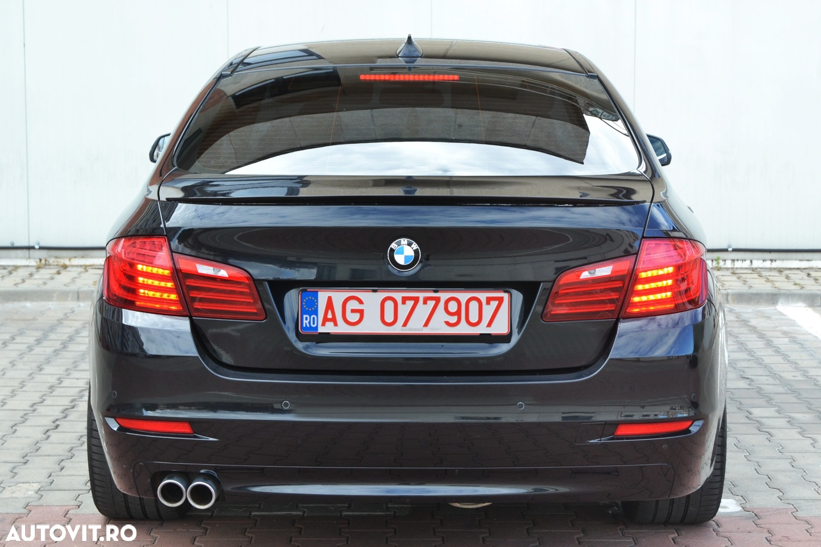 BMW Seria 5 520d xDrive - 4