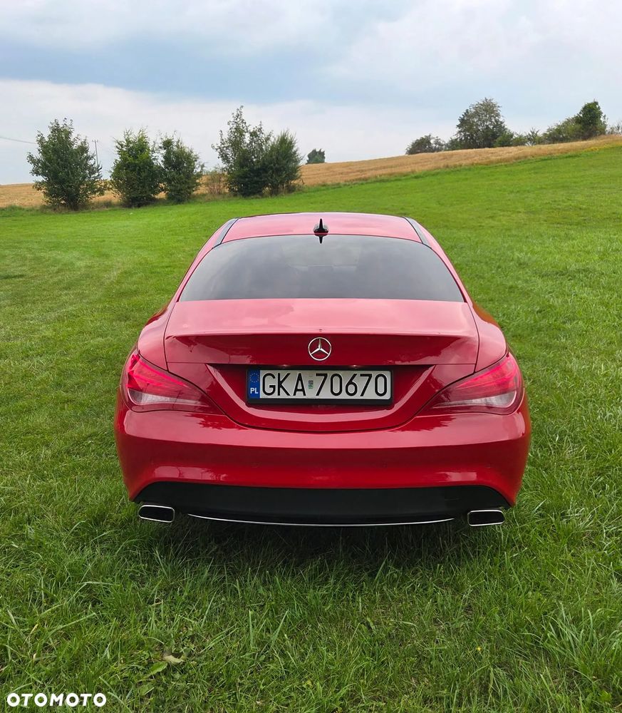 Mercedes-Benz CLA 200 Urban - 8