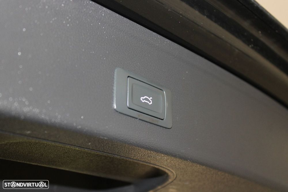 Audi A4 Avant 35 TDI Advanced S tronic - 32