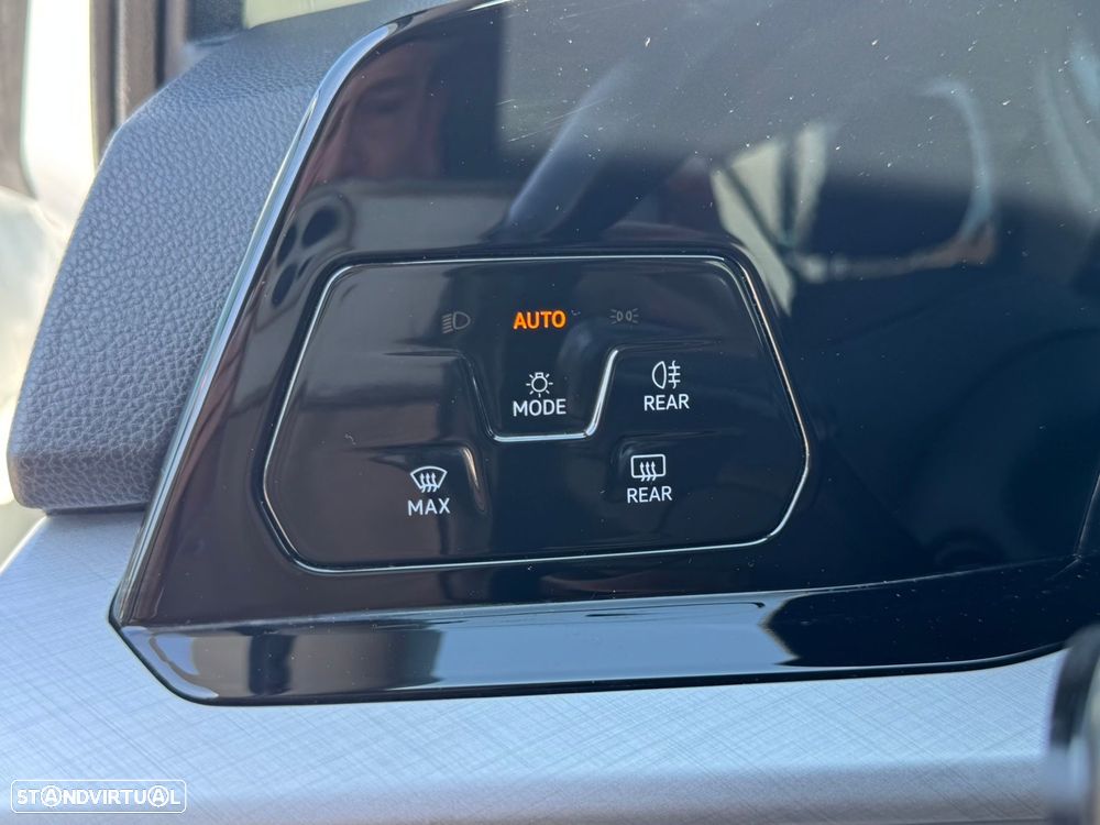 VW Golf 2.0 TDI Conceptline - 19