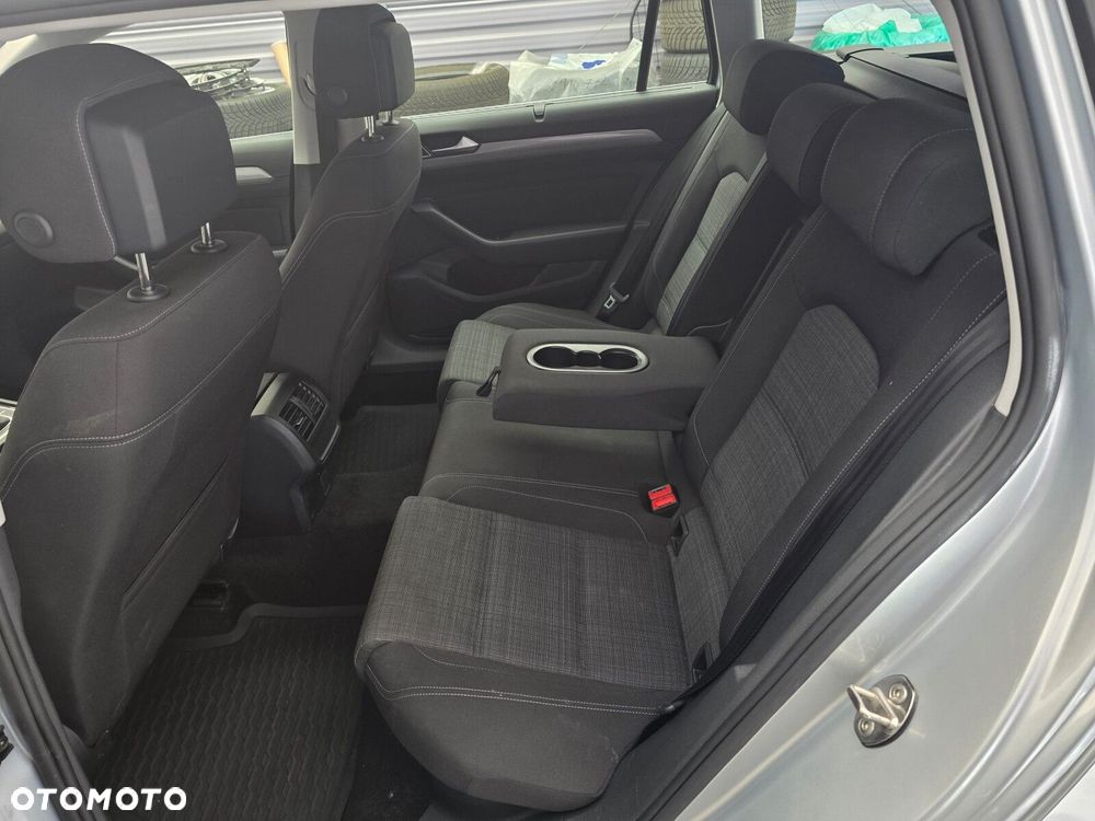Volkswagen Passat Variant - 14