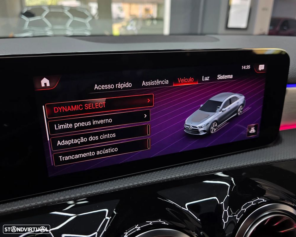 Mercedes-Benz A 250 Limousine e 8G-DCT AMG Line - 31