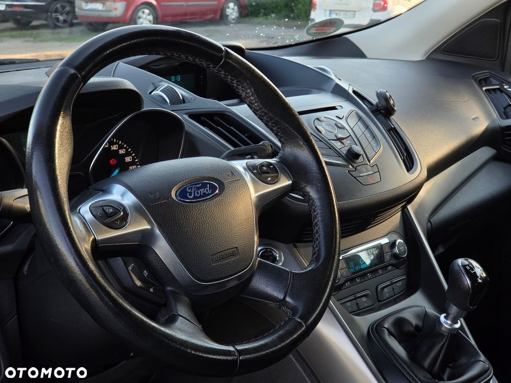 Ford Kuga 1.6 EcoBoost 2x4 Titanium - 21